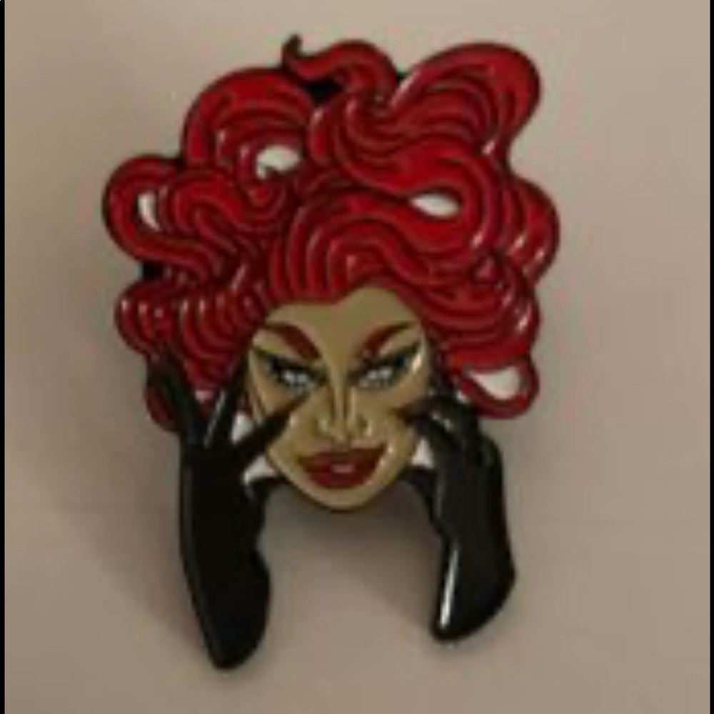 Maddelynn Hatter Pin